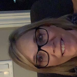 Meet your Posher, Candace